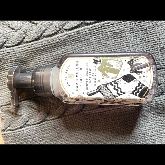 NWT. Bath and Body Works Marshmallow Fireside 3 - Picture 2 of 2